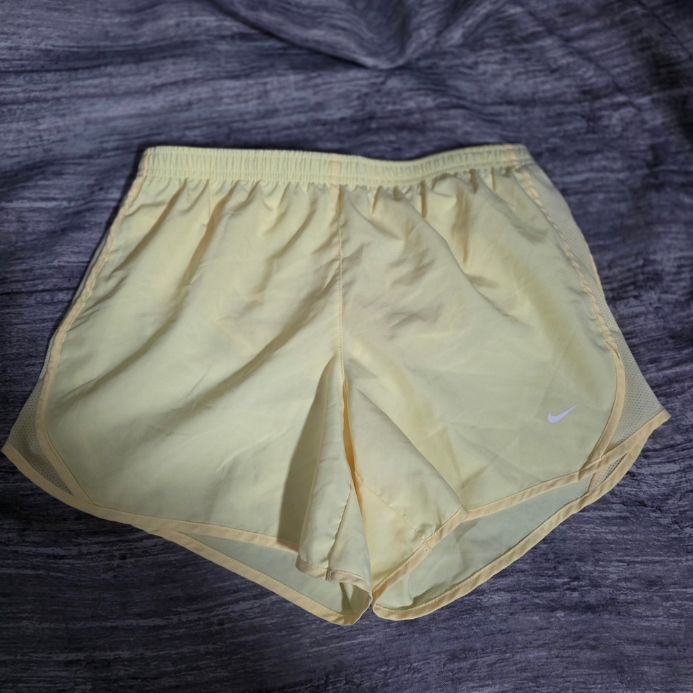 Nike Dri Fit Kids Yellow Running Shorts Lined Size XL